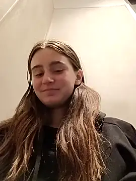 freakylittlebitch69 online show from 09/19/25, 12:06