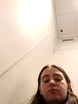 freakylittlebitch69 online show from 09/20/25, 02:01