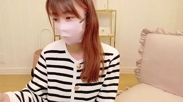 Snapshot of SUZU_1201 chatting on 09/19/25, 04:03 SUZU 1201 online show from 09/19/25, 04:03