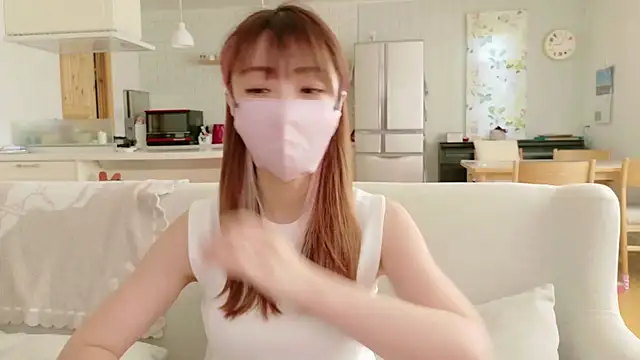 Snapshot of SUZU_1201 chatting on 09/24/25, 12:03 SUZU 1201 online show from 09/24/25, 12:03