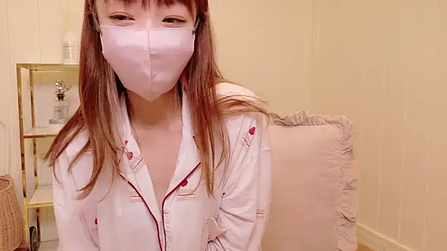 Snapshot of SUZU_1201 chatting on 09/25/25, 12:20 SUZU 1201 online show from 09/25/25, 12:20