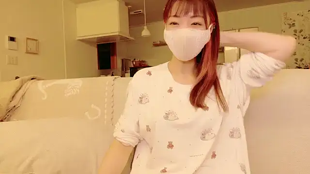 Snapshot of SUZU_1201 chatting on 11/11/25, 11:54 SUZU 1201 online show from 11/11/25, 11:54