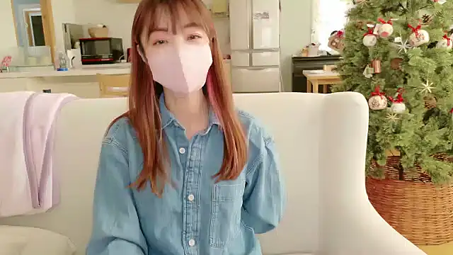 Snapshot of SUZU_1201 chatting on 12/15/25, 11:53 SUZU 1201 online show from 12/15/25, 11:53