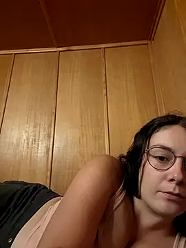 YoungLiisaxx online show from 09/18/25, 06:10