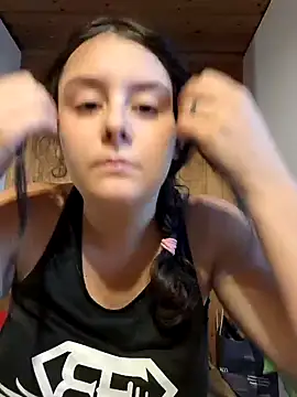 YoungLiisaxx online show from 09/25/25, 04:11