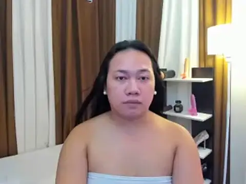 Snapshot of TsUncutKaren chatting on 11/20/25, 05:29 TsUncutKaren online show from 11/20/25, 05:29