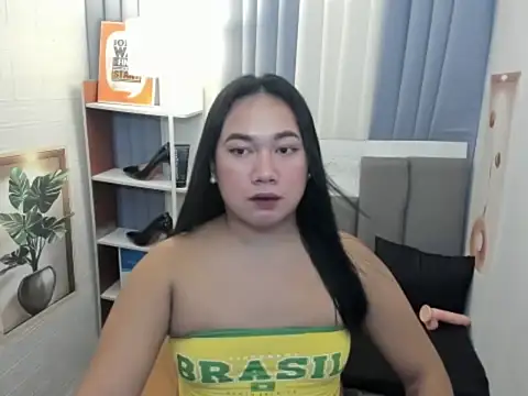 Snapshot of TsUncutKaren chatting on 12/01/25, 11:26 TsUncutKaren online show from 12/01/25, 11:26