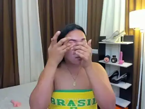 TsUncutKaren online show from 12/19/25, 05:53