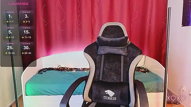 Snapshot of Milly__Foxy chatting on 10/26/25, 01:50 Milly Foxy online show from 10/26/25, 01:50