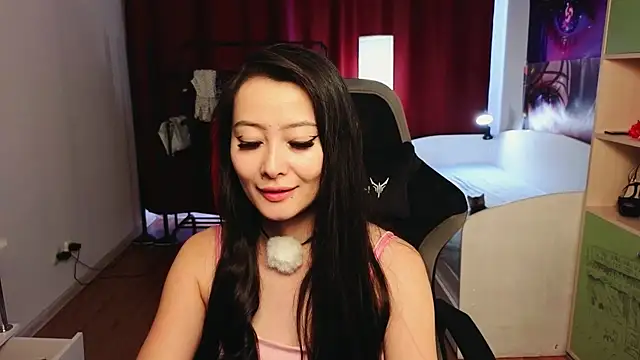 Milly  Foxy online show from 06/06/26, 07:35