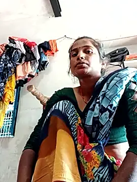 Snapshot of Jan_643 chatting on 09/13/25, 04:34 Jan 643 online show from 09/13/25, 04:34