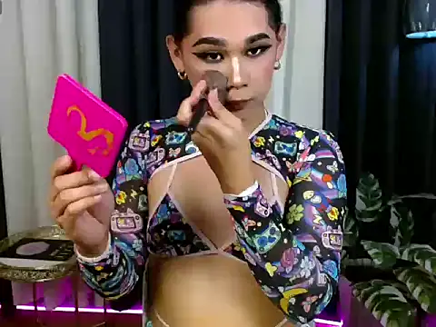 Snapshot of Kiethmadison_Miller chatting on 09/21/25, 01:57 Kiethmadison Miller online show from 09/21/25, 01:57