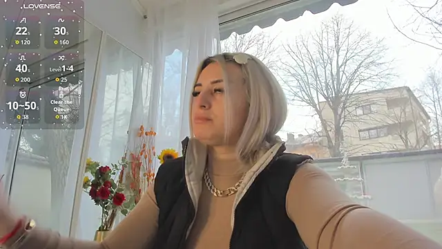 Ella Vee online show from 03/25/26, 05:46