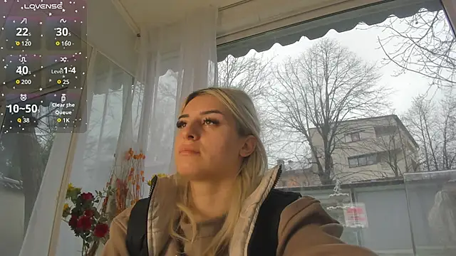 Ella Vee online show from 03/28/26, 06:02