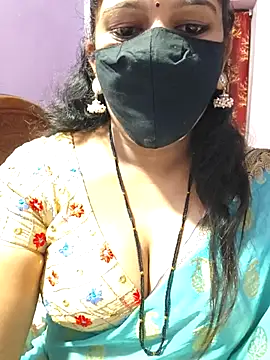 Snapshot of luci-queen chatting on 09/16/25, 05:08 luci-queen online show from 09/16/25, 05:08