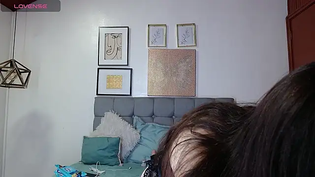 Snapshot of _naomi_s chatting on 11/29/25, 02:31 naomi s online show from 11/29/25, 02:31