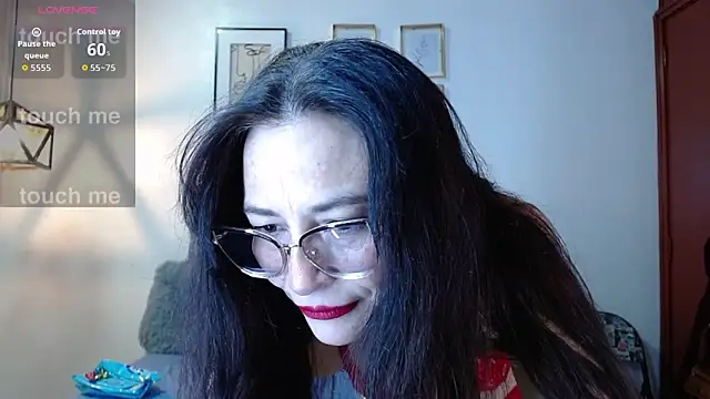  naomi s online show from 04/10/26, 01:38