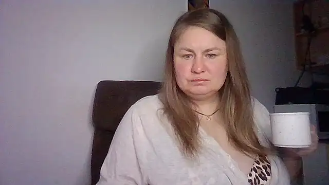 Snapshot of MartaXLove chatting on 10/06/25, 06:05 MartaXLove online show from 10/06/25, 06:05