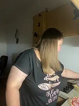 Snapshot of MartaXLove chatting on 10/26/25, 04:24 MartaXLove online show from 10/26/25, 04:24