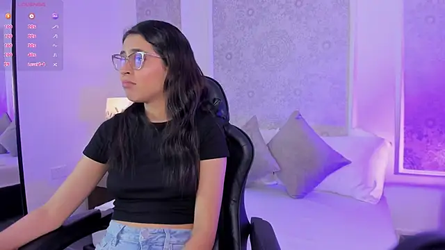 desireee  online show from 02/25/26, 12:37