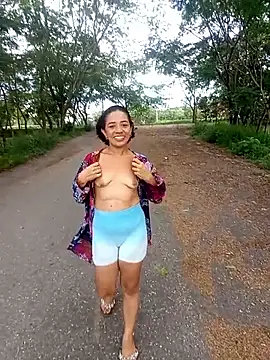 charlotte dante212 online show from 12/13/25, 09:09