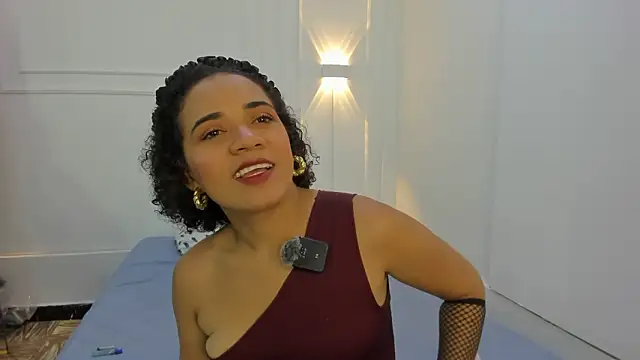 Snapshot of charlotte_dante212 chatting on 03/06/26, 04:20 charlotte dante212 online show from 03/06/26, 04:20