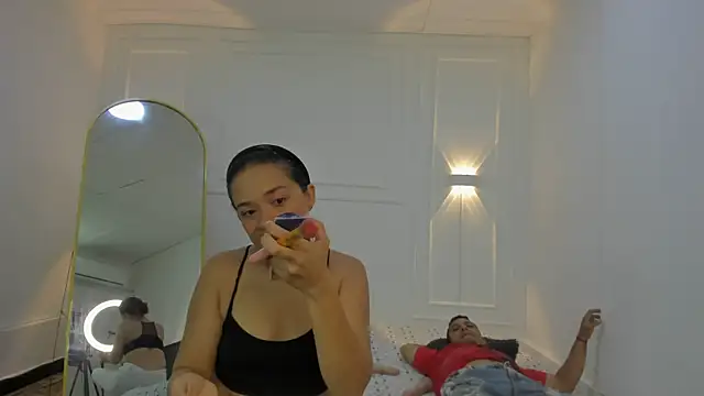 Snapshot of charlotte_dante212 chatting on 03/13/26, 05:03 charlotte dante212 online show from 03/13/26, 05:03