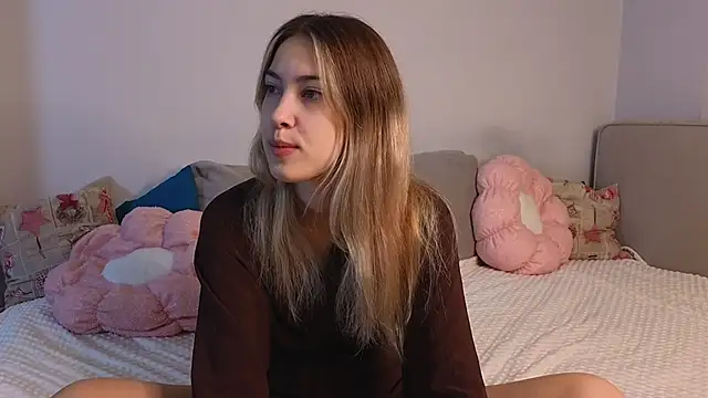 AngelicRice online show from 10/05/25, 11:30