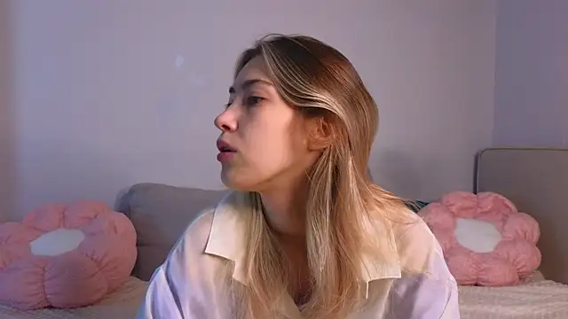 AngelicRice online show from 10/06/25, 11:18