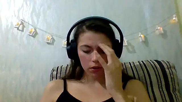 Snapshot of CutieAnny chatting on 09/09/25, 04:56 CutieAnny online show from 09/09/25, 04:56