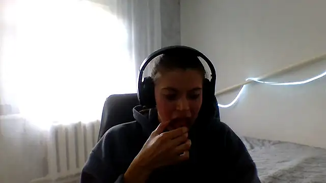 Snapshot of CutieAnny chatting on 09/12/25, 04:34 CutieAnny online show from 09/12/25, 04:34