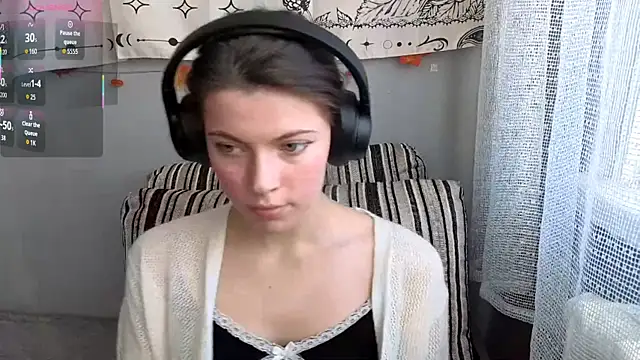 Snapshot of CutieAnny chatting on 11/12/25, 05:19 CutieAnny online show from 11/12/25, 05:19