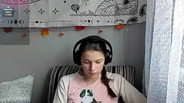 Snapshot of CutieAnny chatting on 11/29/25, 06:27 CutieAnny online show from 11/29/25, 06:27