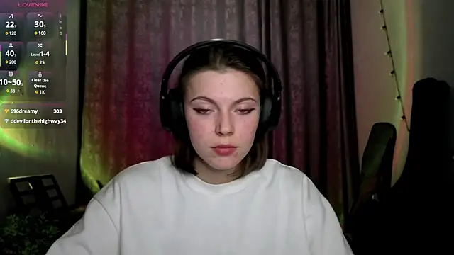 CutieAnny online show from 02/17/26, 09:32