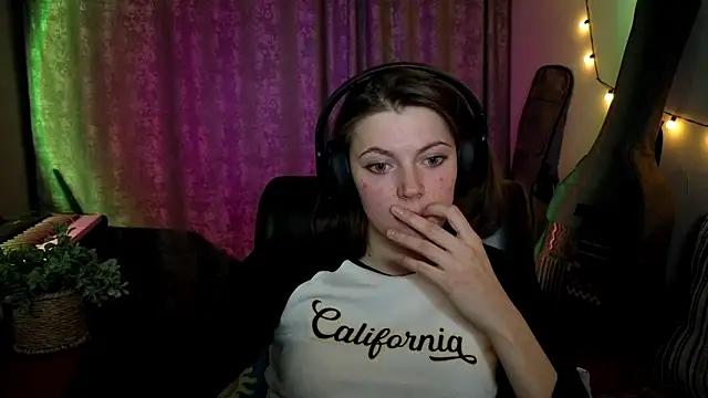 CutieAnny online show from 03/02/26, 08:15