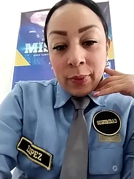 Snapshot of CRISTAL__11 chatting on 11/04/25, 01:10 CRISTAL 11 online show from 11/04/25, 01:10