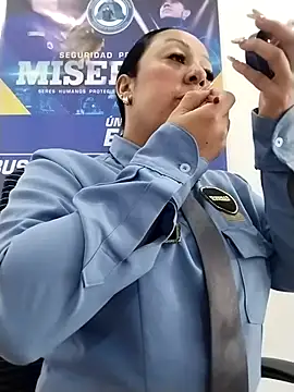 Snapshot of CRISTAL__11 chatting on 11/17/25, 01:17 CRISTAL 11 online show from 11/17/25, 01:17