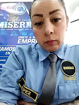 Snapshot of CRISTAL__11 chatting on 12/16/25, 12:32 CRISTAL 11 online show from 12/16/25, 12:32