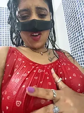 Snapshot of V-Hot-Sweti chatting on 10/13/25, 10:59 V-Hot-Sweti online show from 10/13/25, 10:59