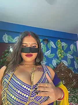 Snapshot of V-Hot-Sweti chatting on 07/26/26, 07:37 V-Hot-Sweti online show from 07/26/26, 07:37