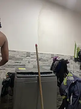 zaracollins01 online show from 09/28/25, 05:40