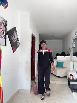 zaracollins01 online show from 10/02/25, 12:12