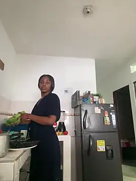 zaracollins01 online show from 12/20/25, 04:47