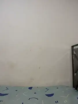 zaracollins01 online show from 05/21/26, 07:32