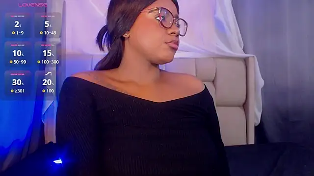 Mimi Gil online show from 02/04/26, 11:42