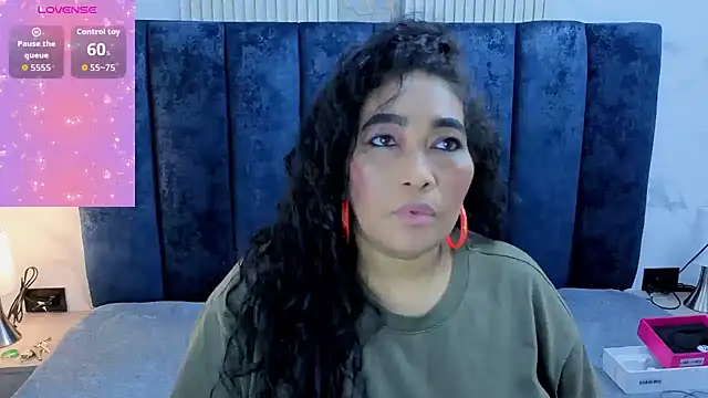 Snapshot of yunkeyc chatting on 11/25/25, 02:33 yunkeyc online show from 11/25/25, 02:33