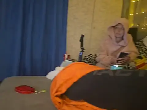 Snapshot of NikkyRider chatting on 12/14/25, 09:19 NikkyRider online show from 12/14/25, 09:19