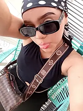 Snapshot of tony_and_katy chatting on 01/08/26, 05:59 tony and katy online show from 01/08/26, 05:59