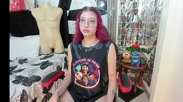 sophia arevalo online show from 03/29/26, 04:12