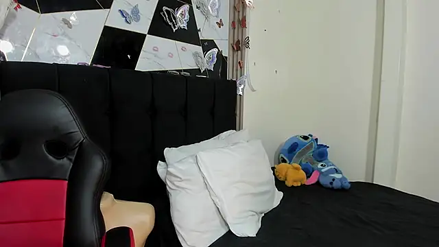 Snapshot of sophia_arevalo chatting on 07/10/26, 03:11 sophia arevalo online show from 07/10/26, 03:11